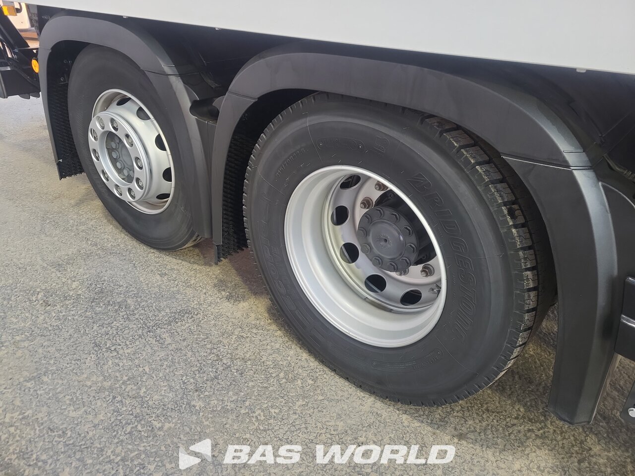 Other : Mercedes Actros 2532 شاحنة الجسم الصندوقي