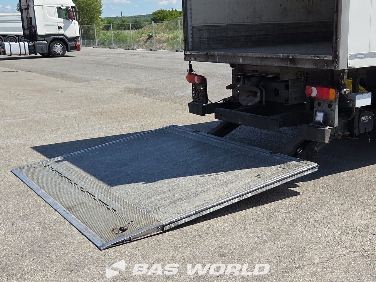 Other : DAF LF 250 Containere pentru furgonetă