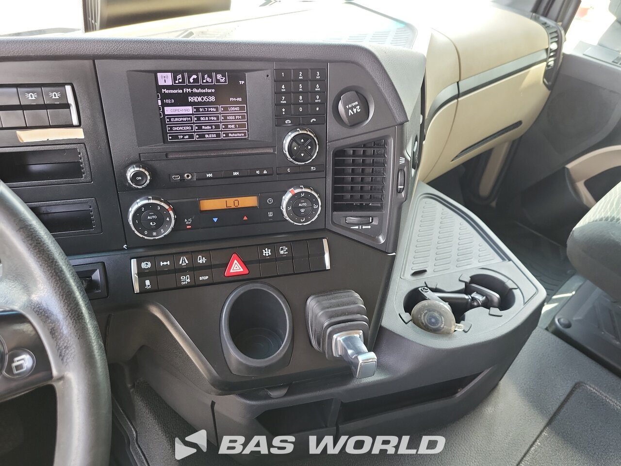 Other : Mercedes Actros 1851 Tractor