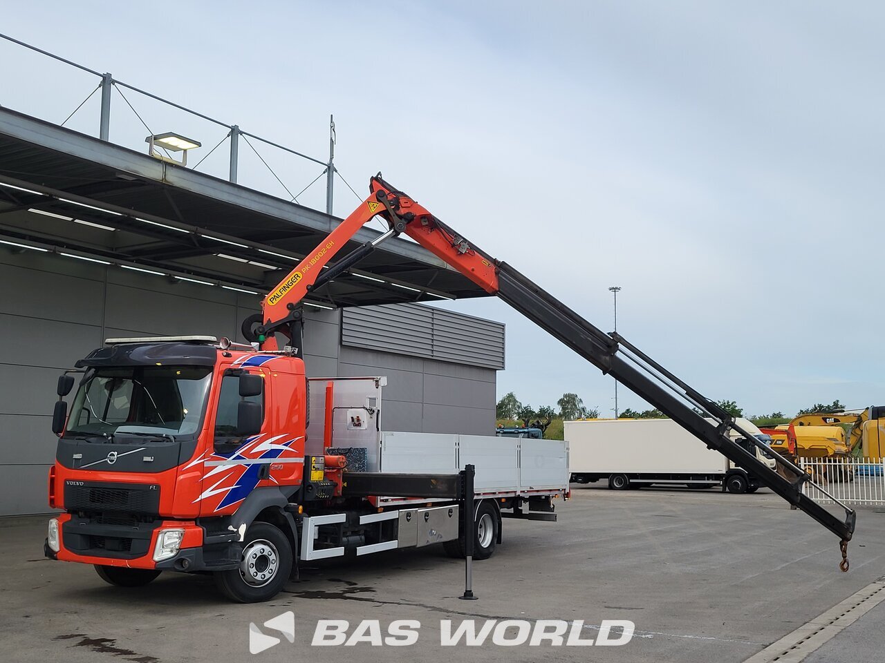 Other : Volvo FL 250 Flatbed trucks