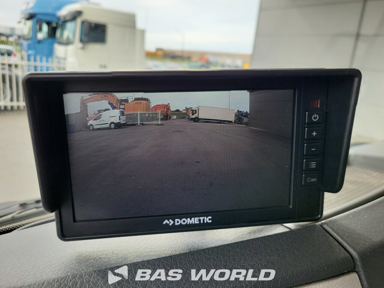 Other : Volvo FL 250 Flatbed trucks