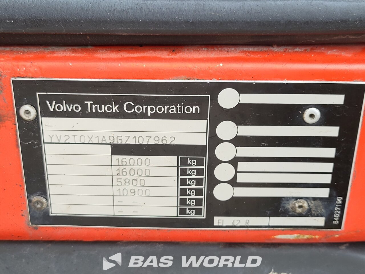 Other : Volvo FL 250 Flatbed trucks