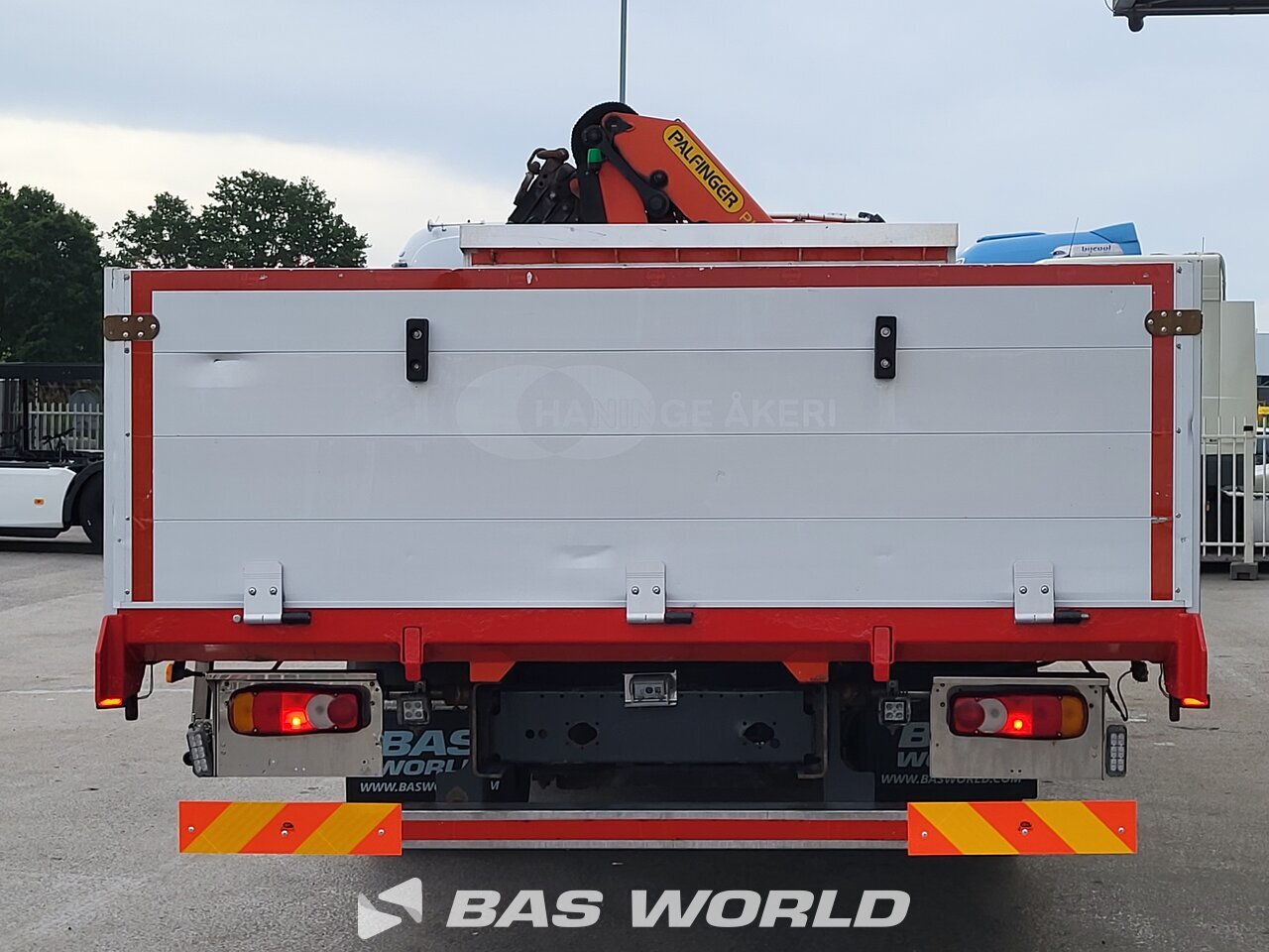 Other : Volvo FL 250 Flatbed trucks