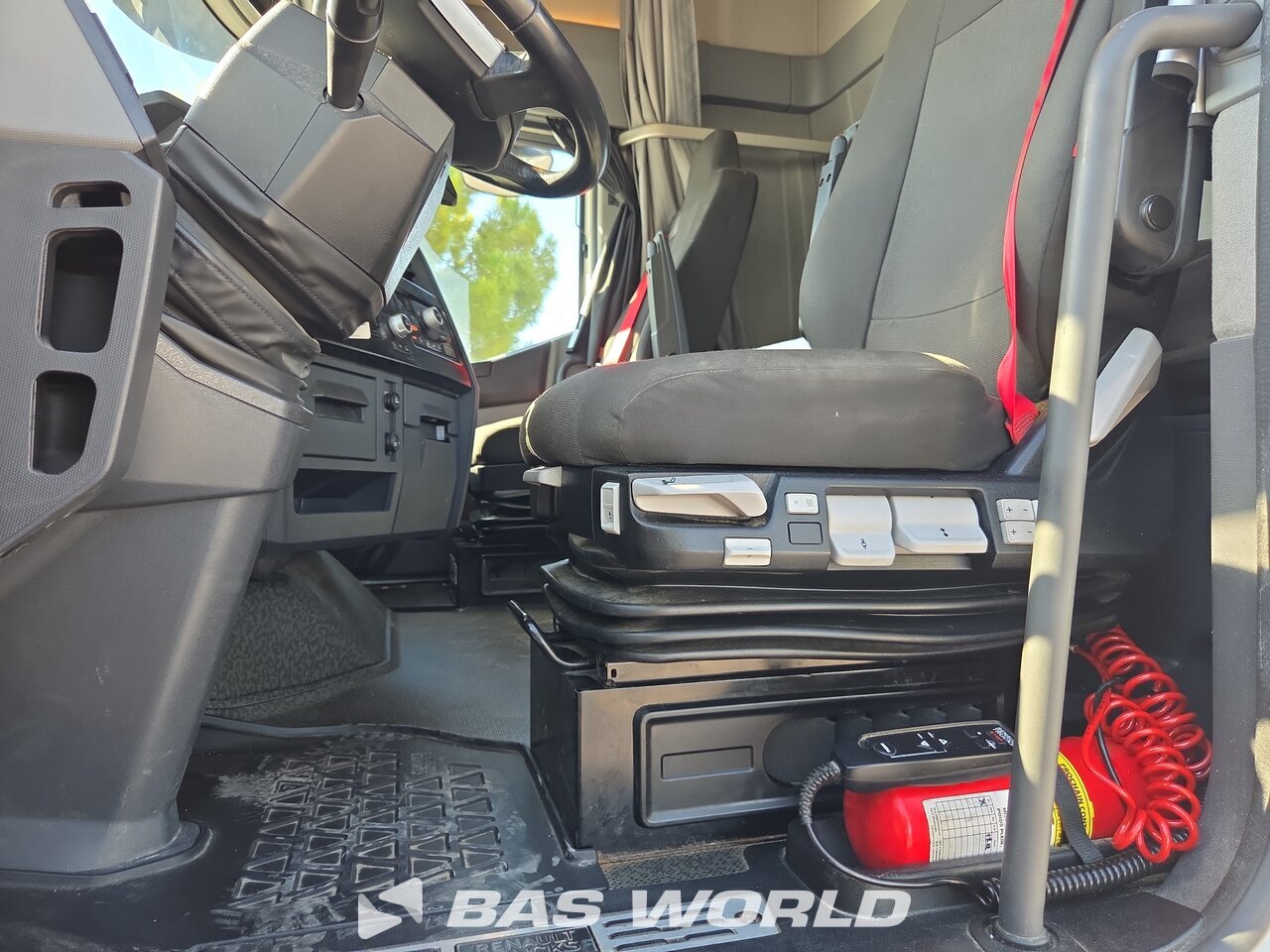 Other : Renault T 520 tegljač