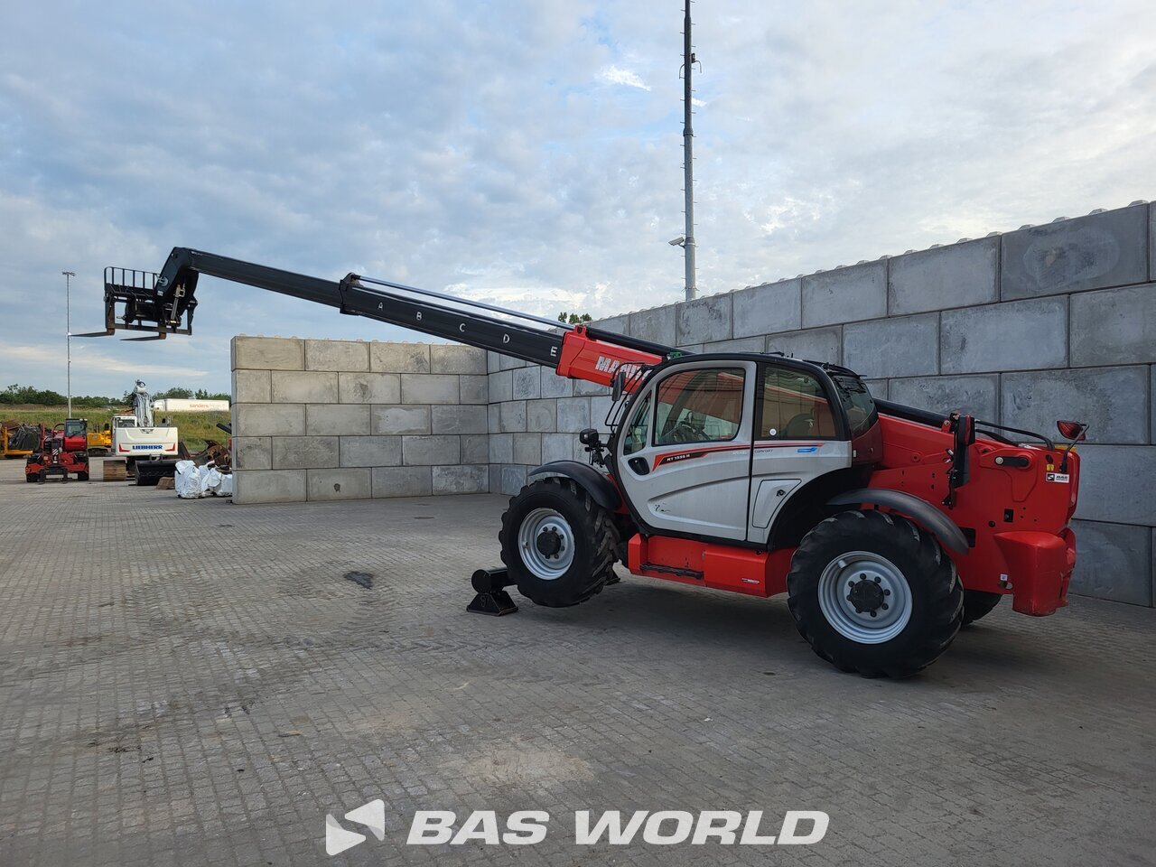 Other : Manitou MT1335 H رافعة تلسكوبية