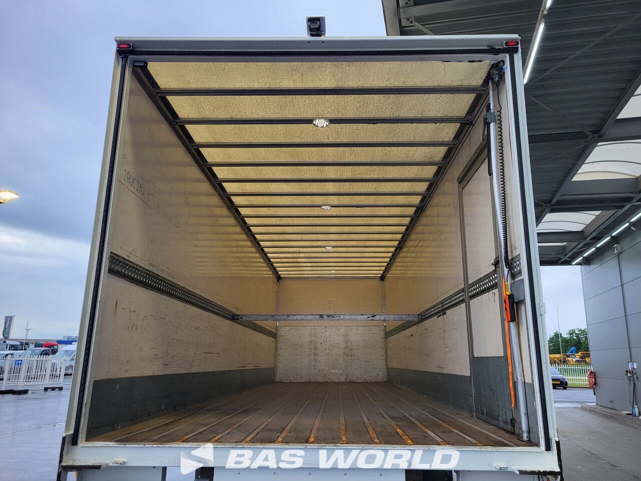 Other : DAF CF 290 Containere pentru furgonetă