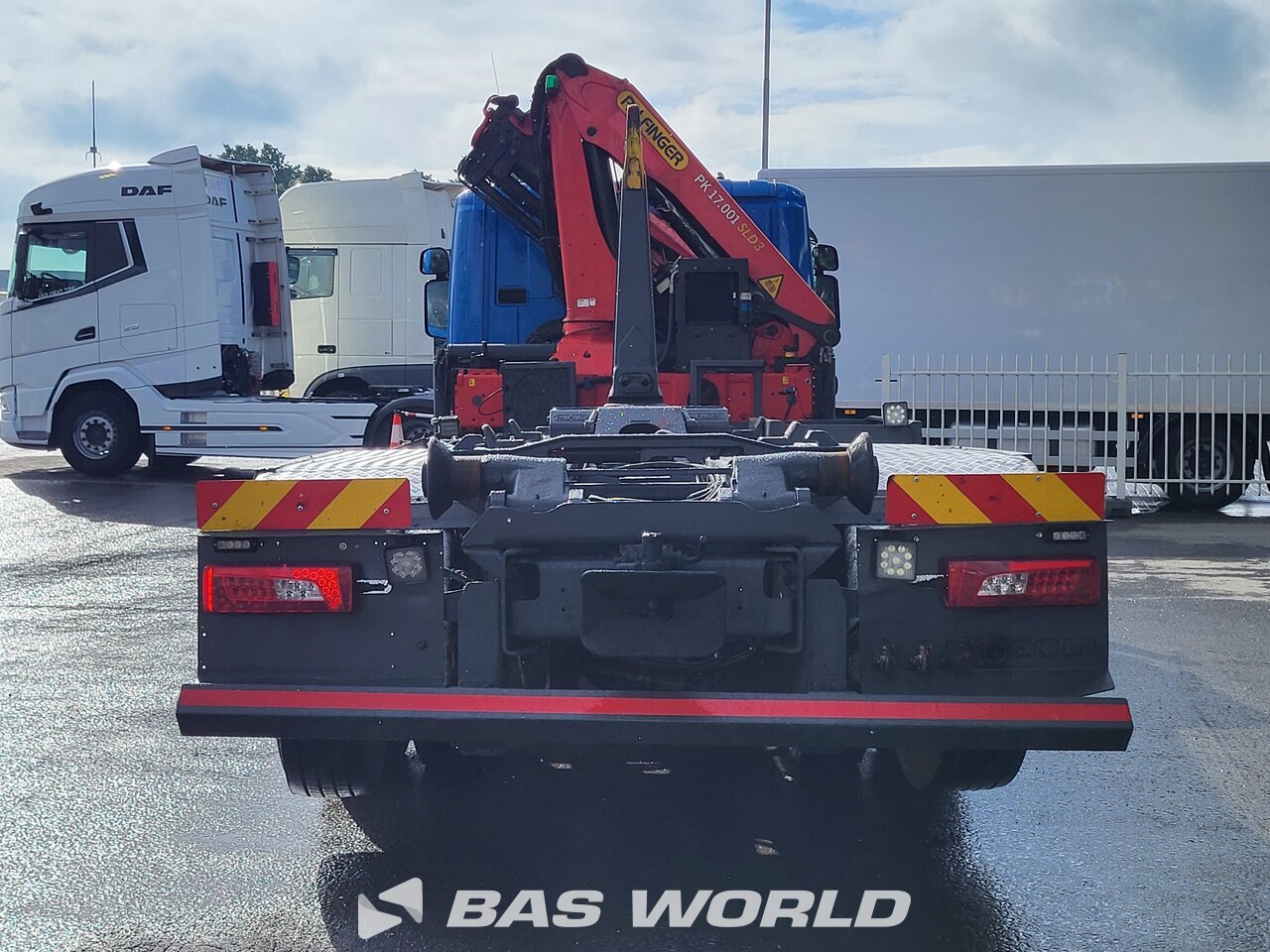 Other : Scania P360 hooklift truck