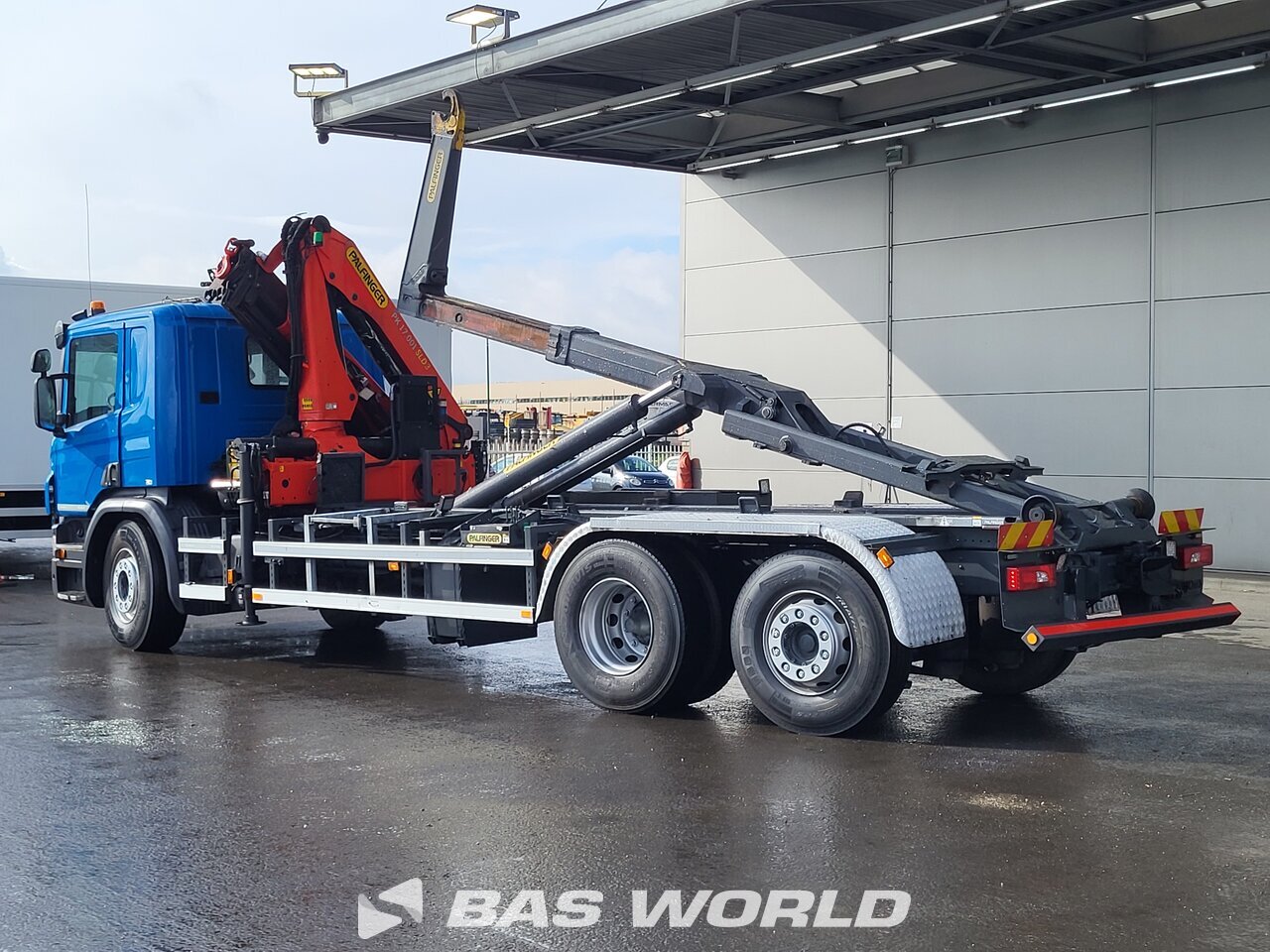 Other : Scania P360 hooklift truck