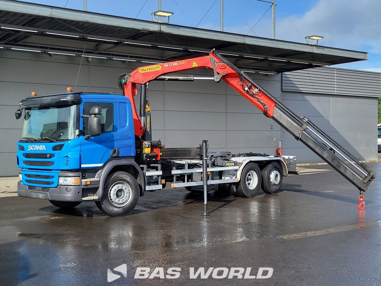 Other : Scania P360 hooklift truck