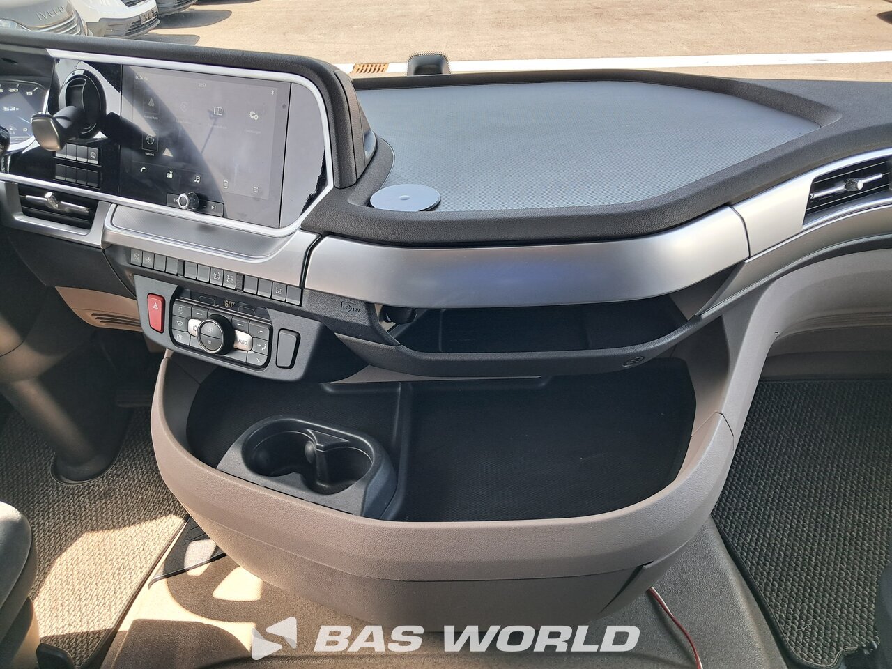 Other : DAF XG 480 Vetopöytäauto