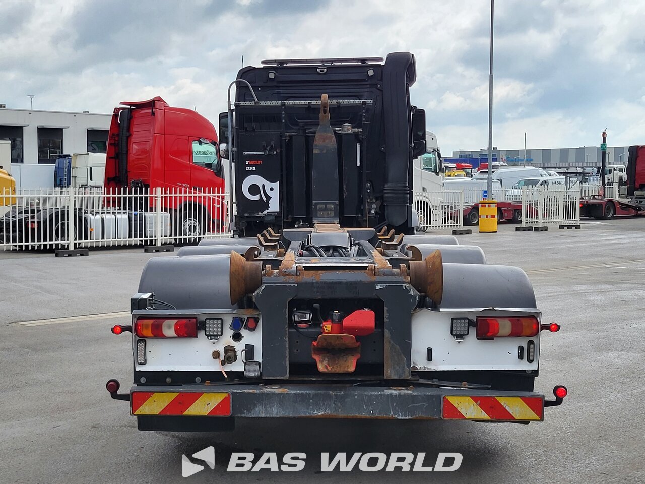 Other : Mercedes Arocs 3253 hooklift truck