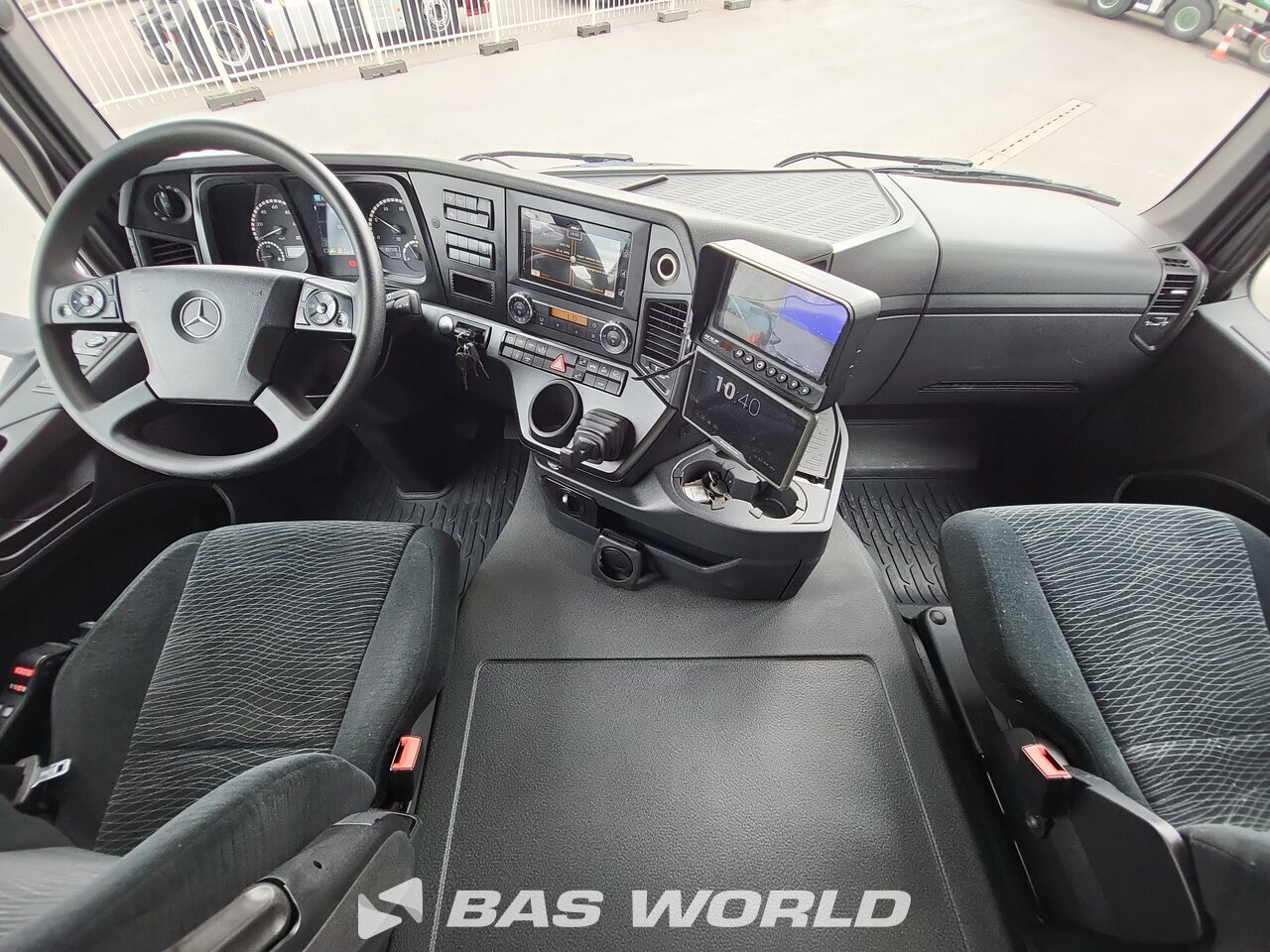 Other : Mercedes Arocs 3253 hooklift truck