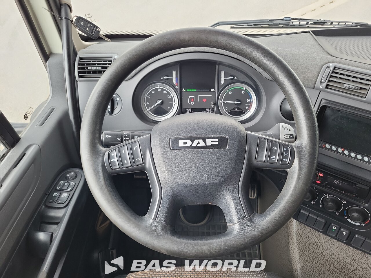 Other : DAF CF 400 sattelzugmaschine