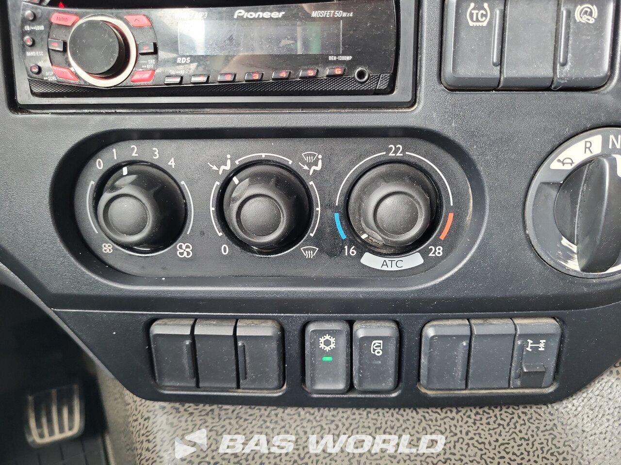 Other : DAF CF 400 sattelzugmaschine