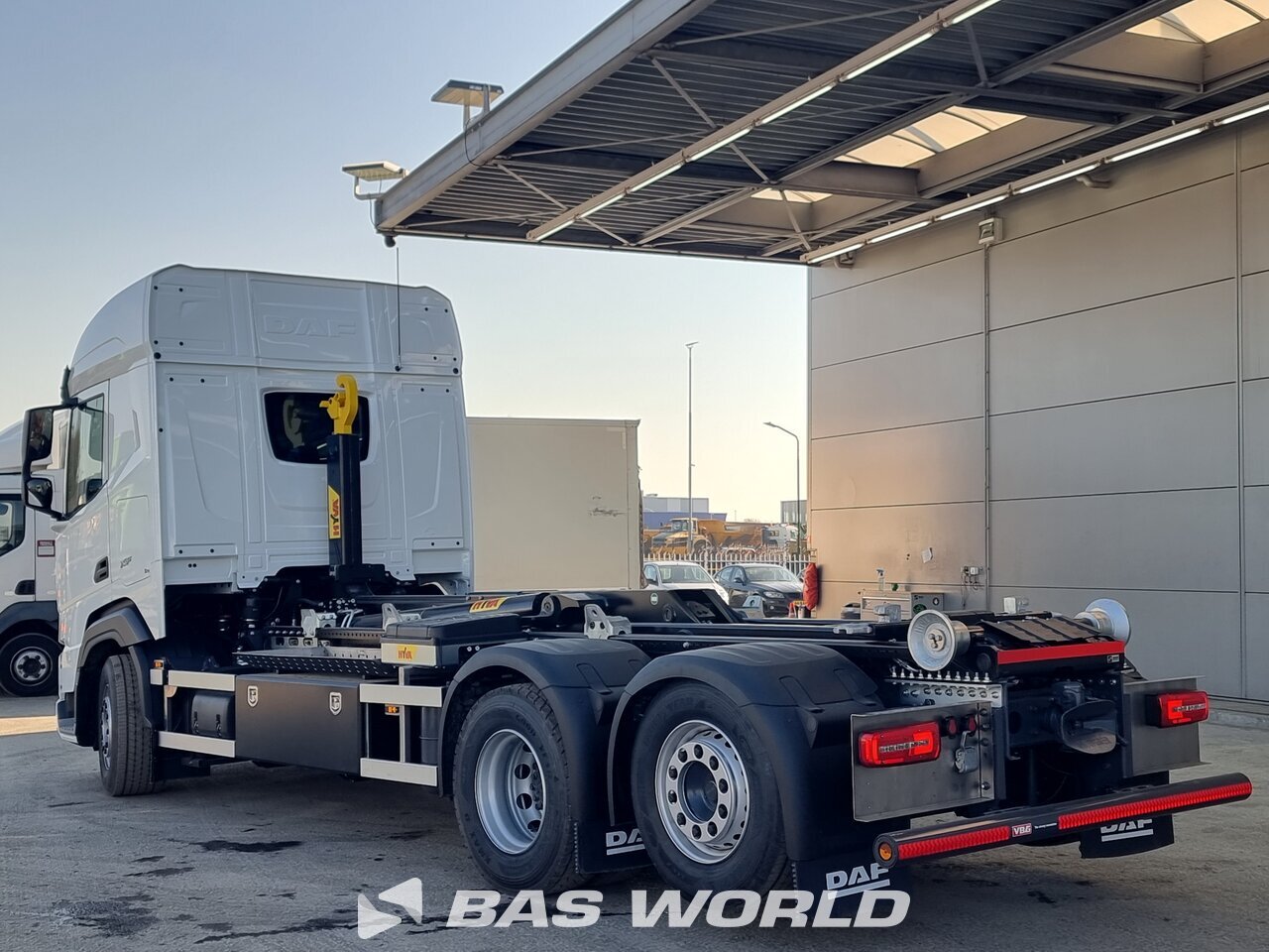 Other : DAF XF 480 camión con gancho elevador