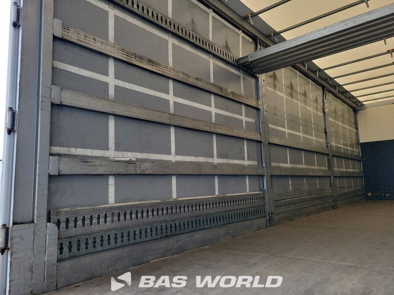 Other : Mercedes Atego 1524 Curtainside Truck