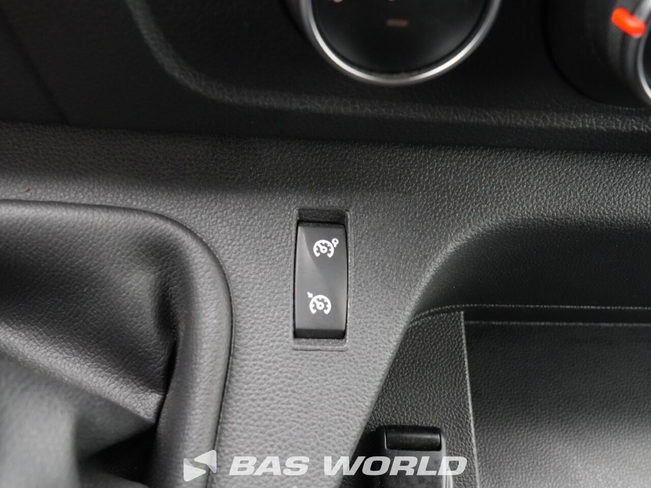 Other : Renault Master 145PK Stängda lastbilskarosser