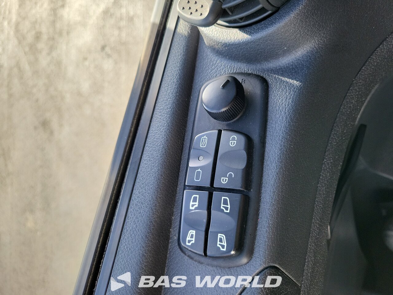 Other : Mercedes Atego 1223 Carrosseries fourgons