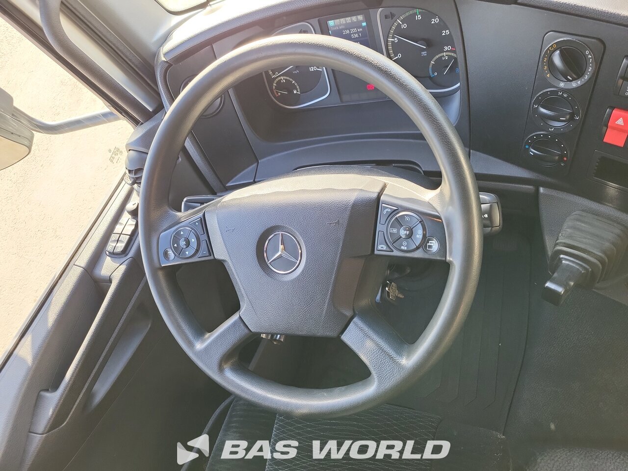 Other : Mercedes Atego 1223 Carrosseries fourgons