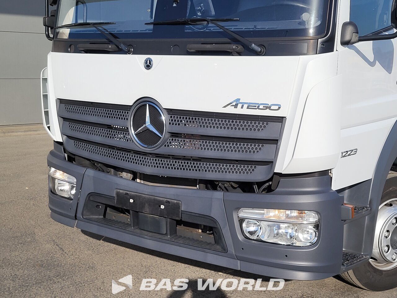 Other : Mercedes Atego 1223 Carrosseries fourgons