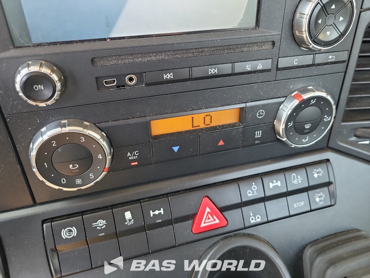 Other : Mercedes Antos 2542 camion à bras