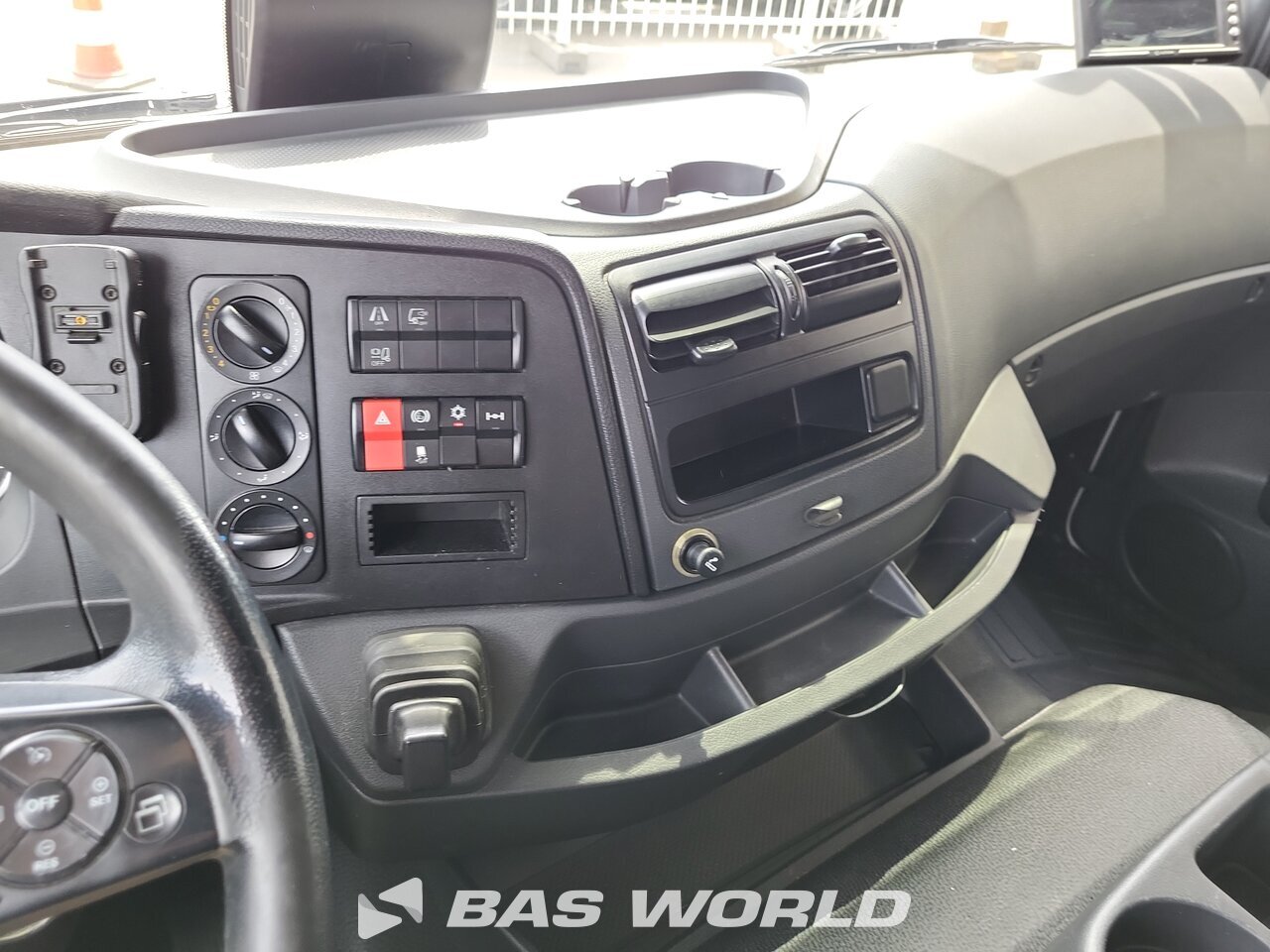 Other : Mercedes Atego 1224 Kapell