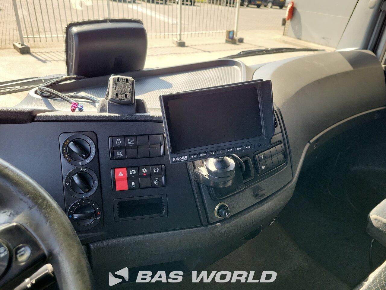 Other : Mercedes Atego 1223 Carrosseries fourgons