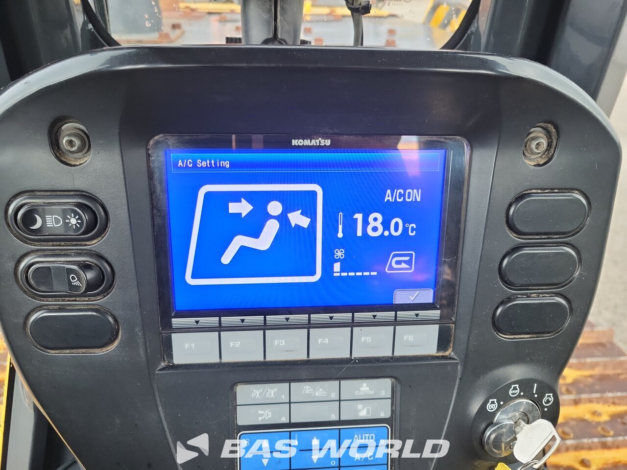 Other : Komatsu D65 PX -18 Buldožer gusjeničari