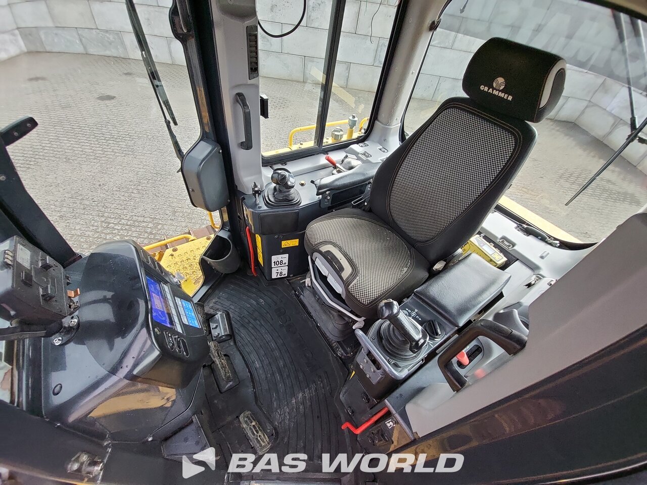 Other : Komatsu D65 PX -18 Buldožer gusjeničari