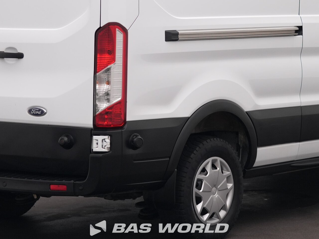 Other : Ford e-Transit 184pk Closed box van