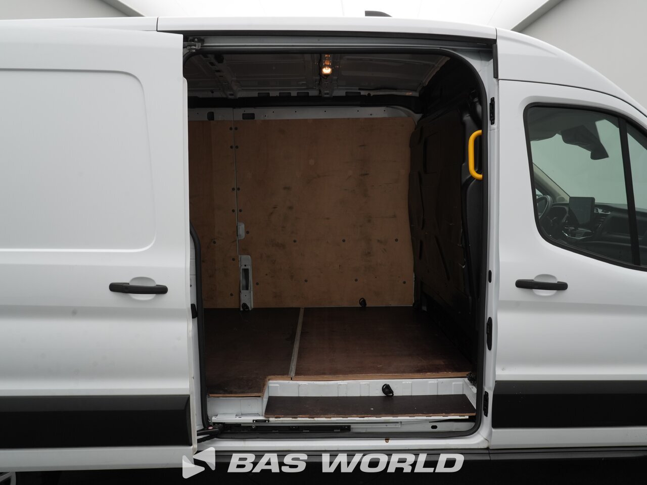 Other : Ford e-Transit 184pk Closed box van