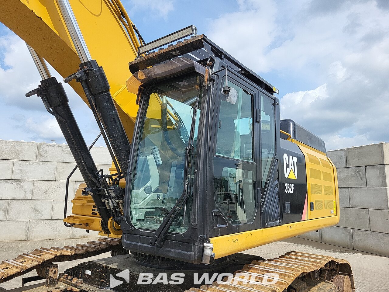 Other : Caterpillar 352 F гусеничный экскаватор