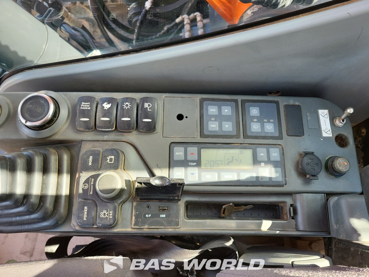 Other : Doosan DX140 LC-5 حفارة مجنزرة