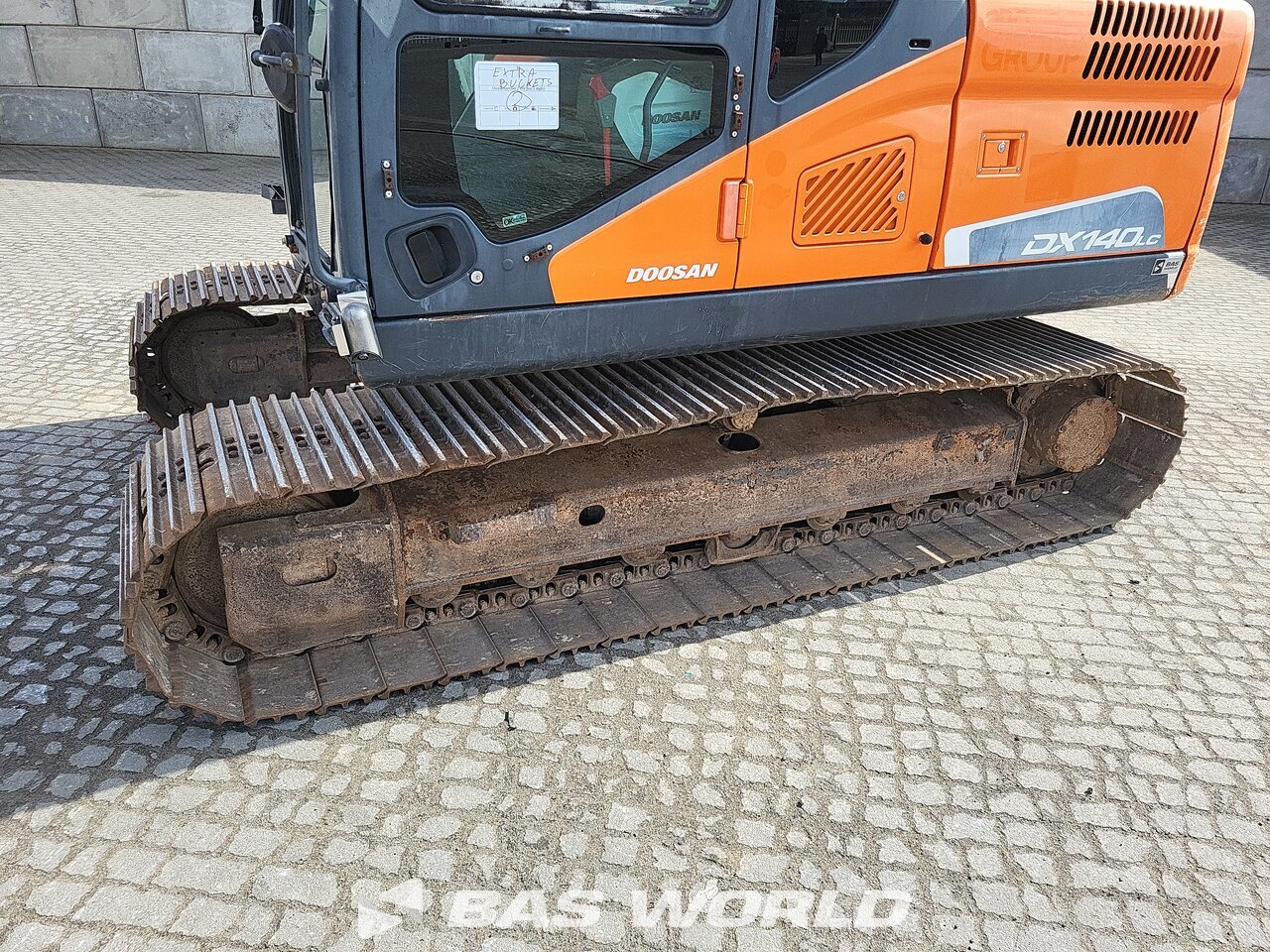 Other : Doosan DX140 LC-5 حفارة مجنزرة
