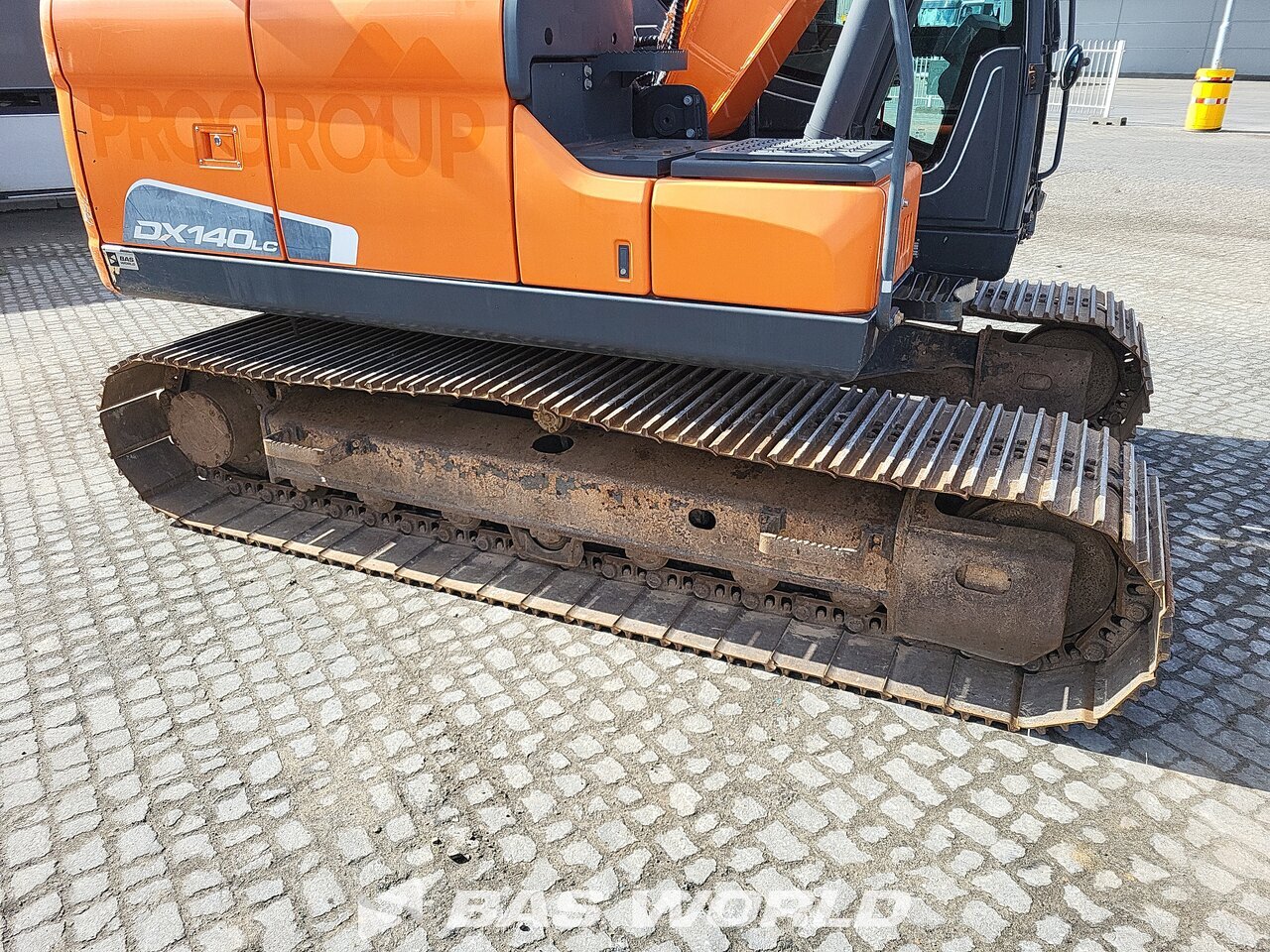 Other : Doosan DX140 LC-5 حفارة مجنزرة
