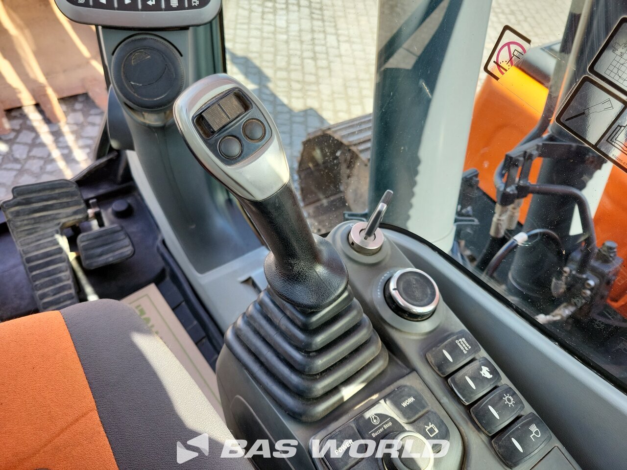 Other : Doosan DX140 LC-5 حفارة مجنزرة