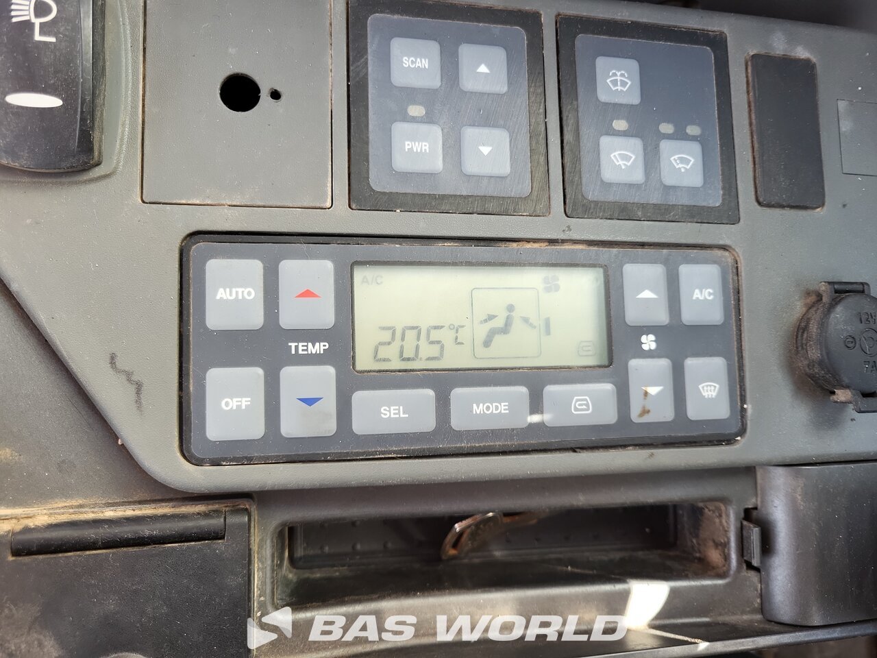 Other : Doosan DX140 LC-5 حفارة مجنزرة