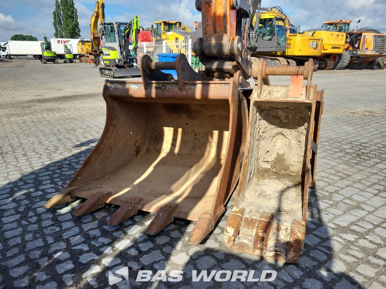 Other : Doosan DX140 LC-5 حفارة مجنزرة