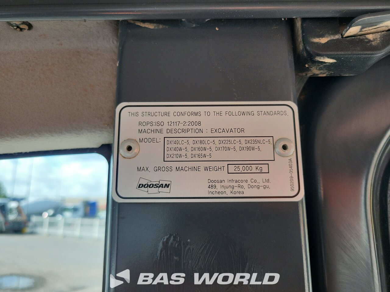 Other : Doosan DX140 LC-5 حفارة مجنزرة