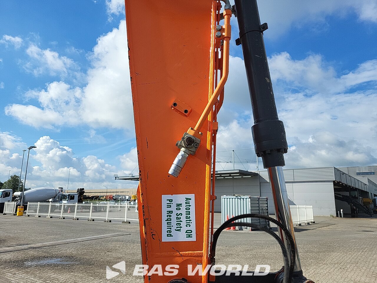 Other : Doosan DX140 LC-5 حفارة مجنزرة