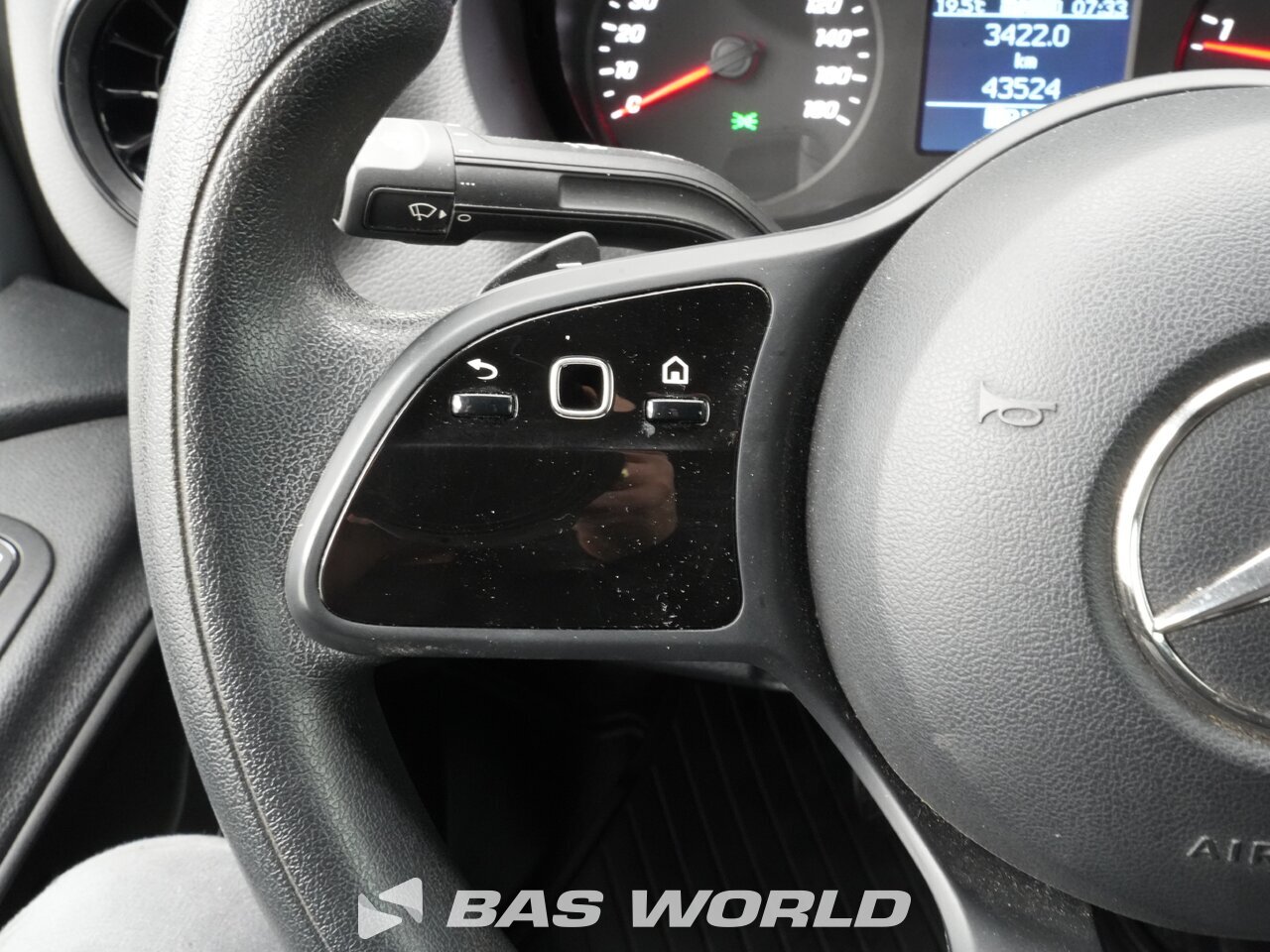 Other : Mercedes Sprinter 215 CDI Suljettu pakettiauto