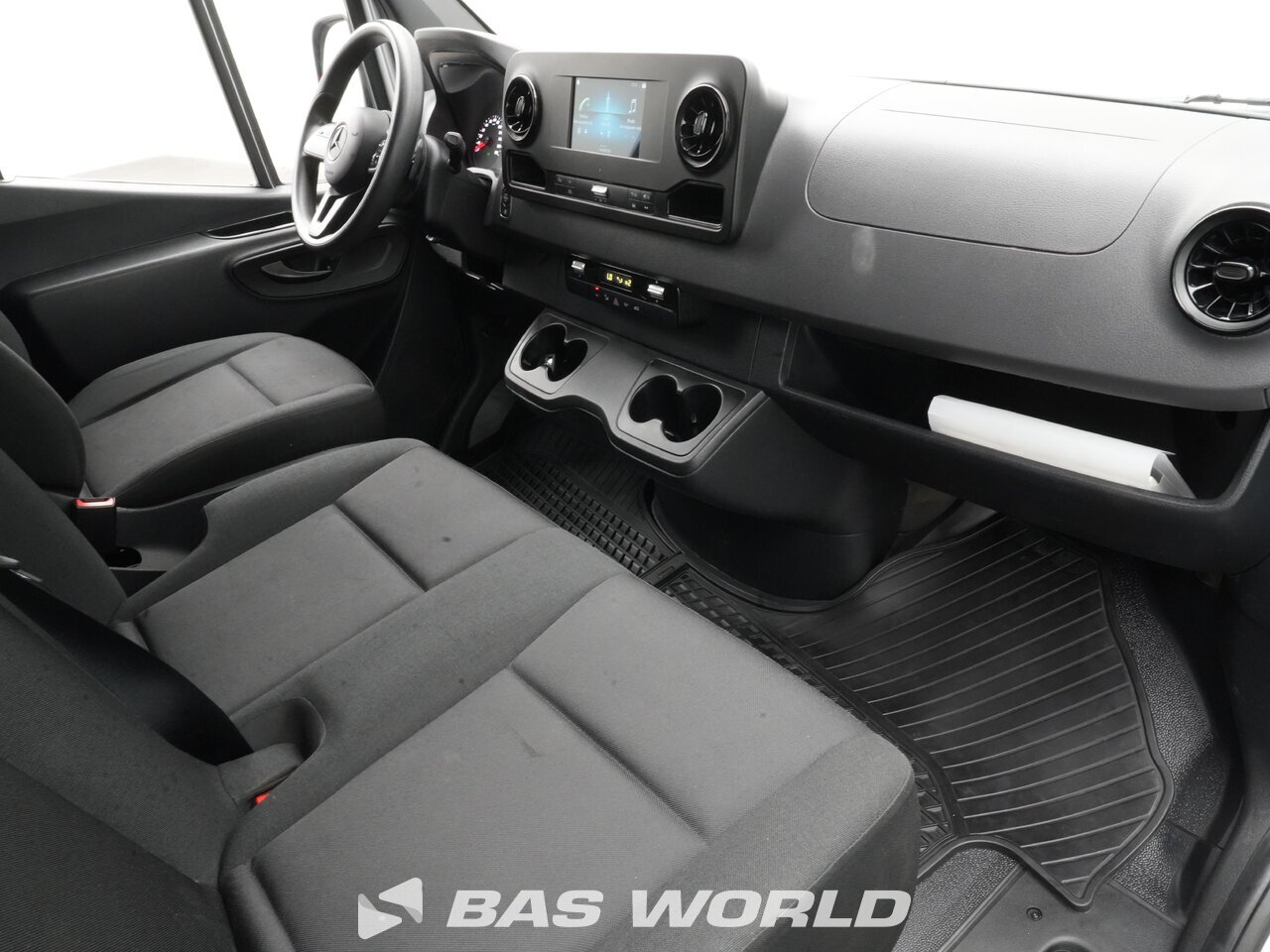 Other : Mercedes Sprinter 215 CDI Suljettu pakettiauto