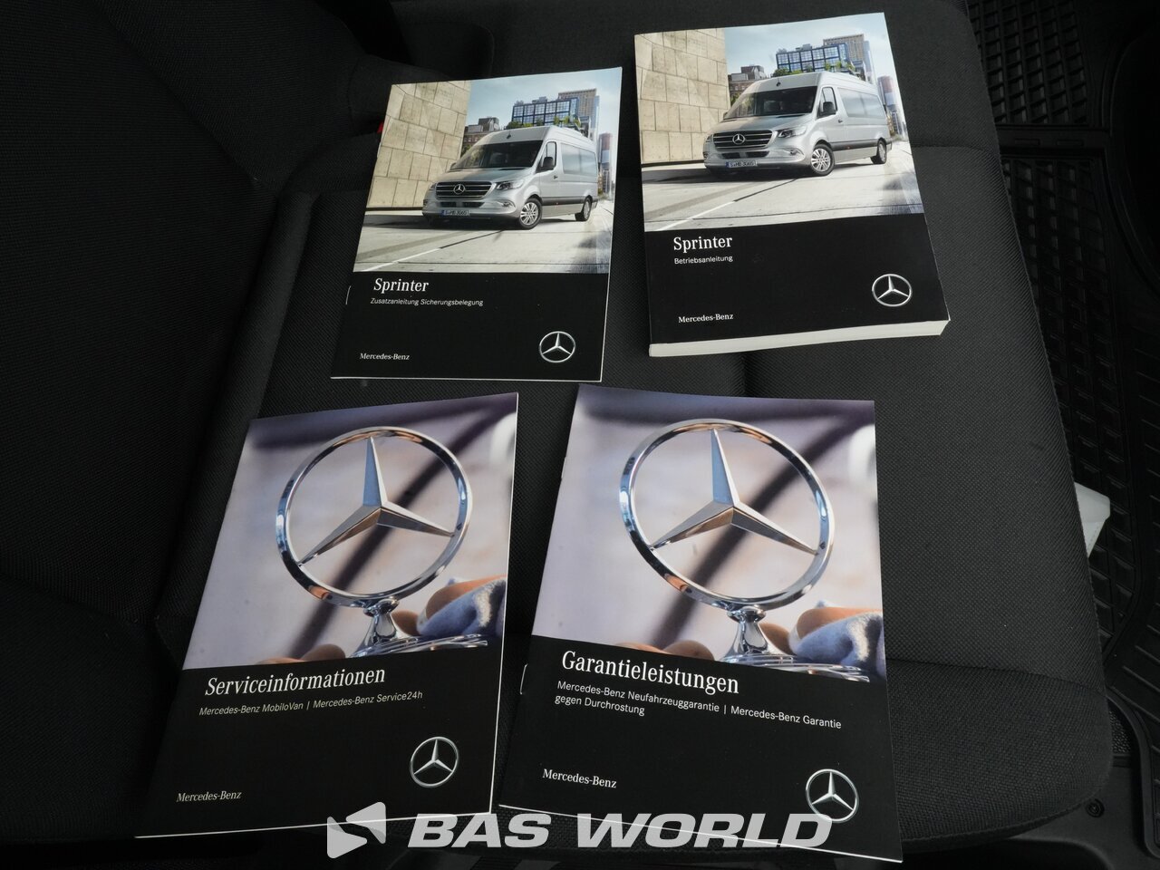 Other : Mercedes Sprinter 215 CDI Suljettu pakettiauto