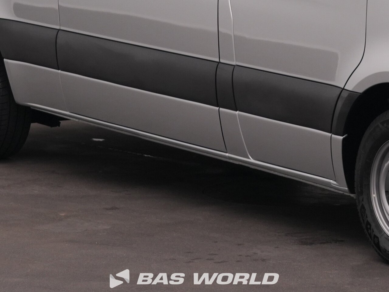 Other : Mercedes Sprinter 215 CDI Closed box van