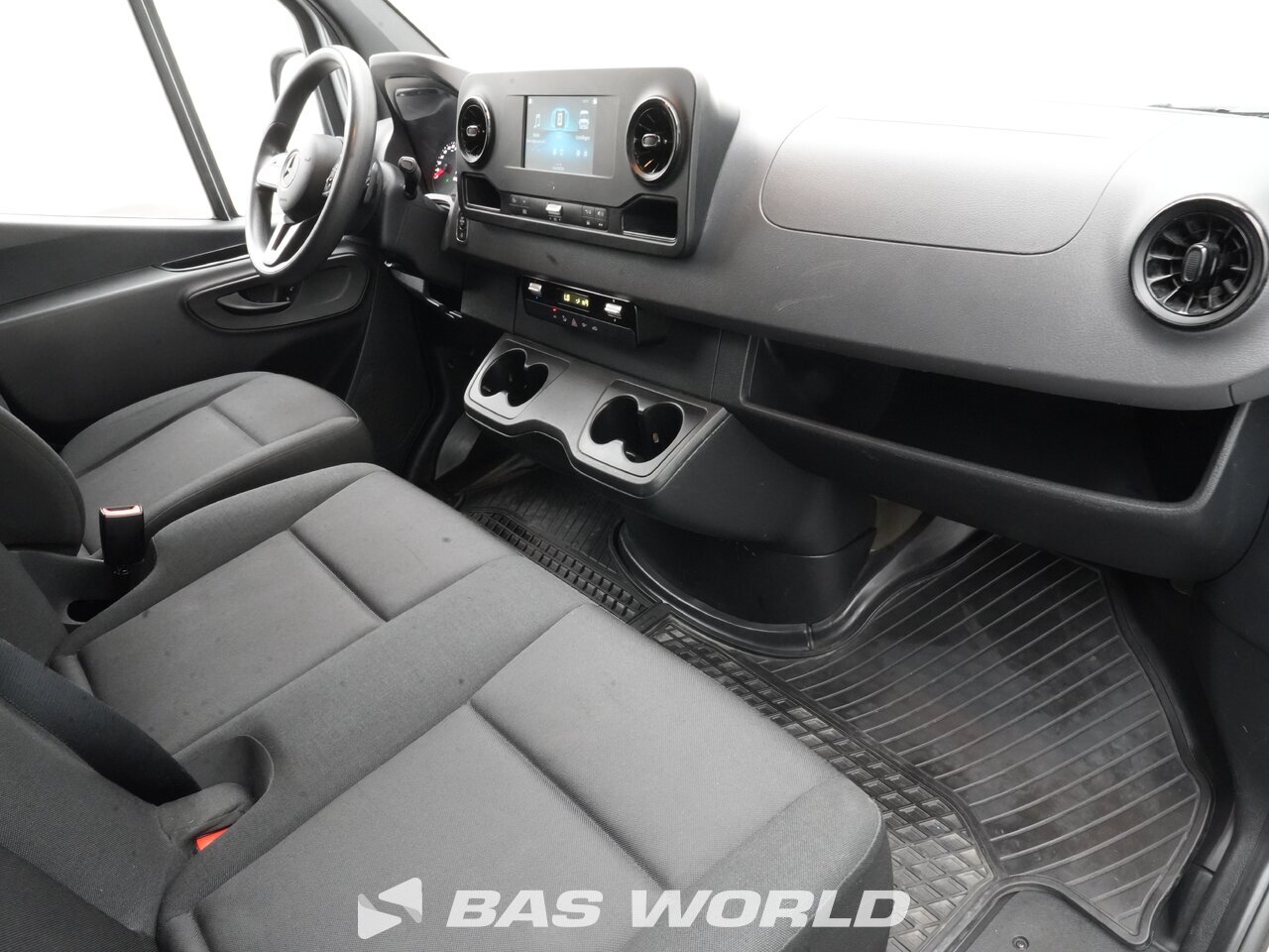 Other : Mercedes Sprinter 215 CDI Closed box van