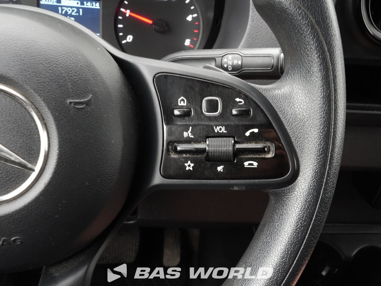 Other : Mercedes Sprinter 215 CDI Closed box van