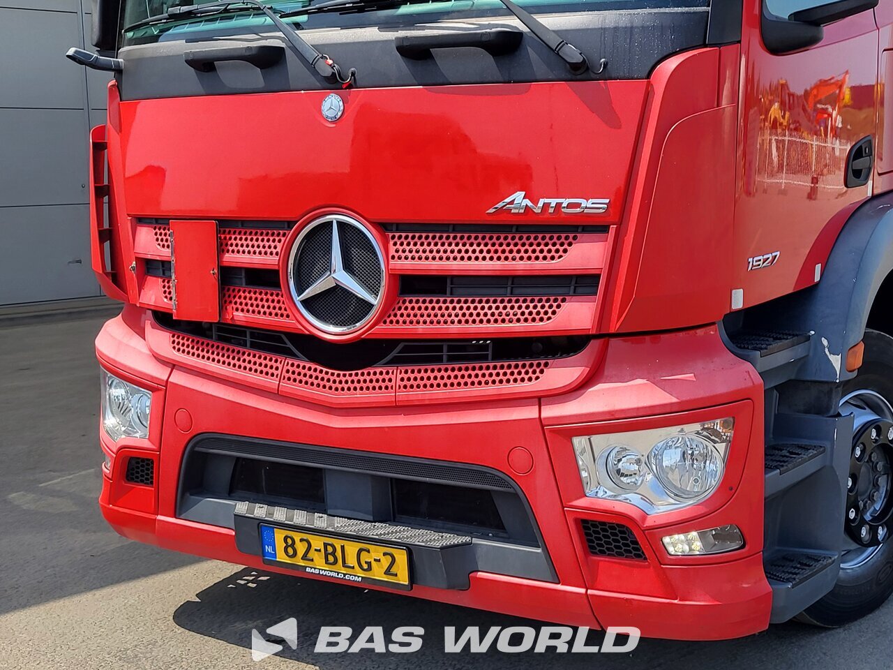 Other : Mercedes Antos 1827 Carrosseries fourgons