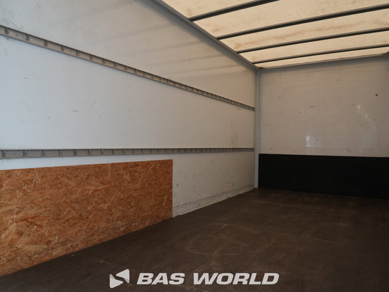 Other : Iveco Daily 35C16 Stängda lastbilskarosser