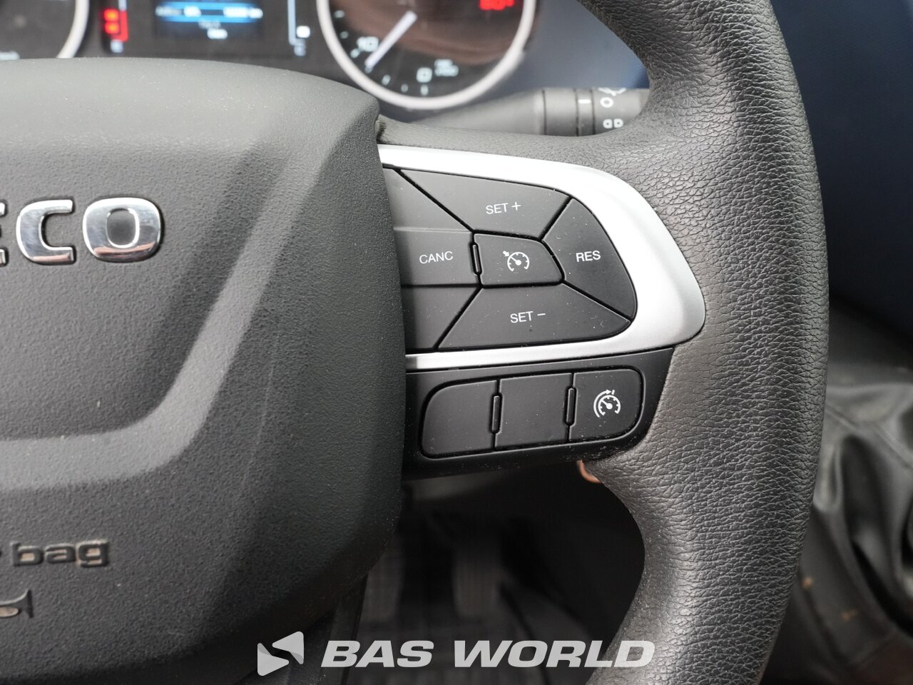 Other : Iveco Daily 35C18 Duba închisă