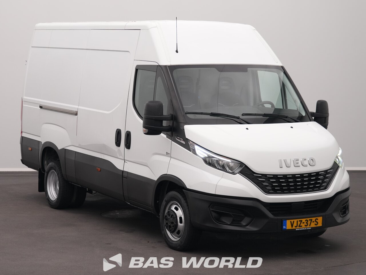 Other : Iveco Daily 35C18 Duba închisă